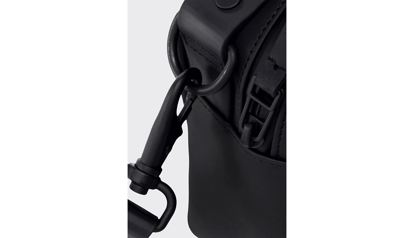 Rains Box Bag Black Noir / Black 7 Rains Box Bag Black Noir / Black – Image 5