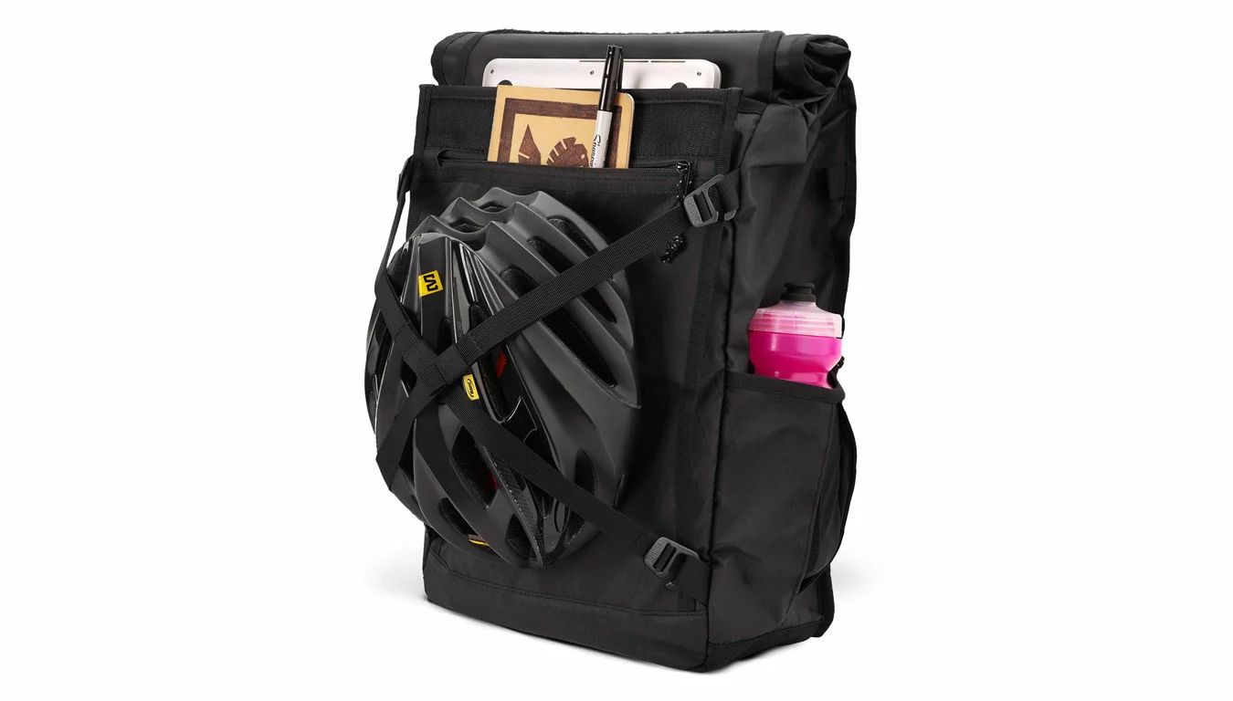 Chrome Industries Bravo 3.0 Backpack Noir / Black 5 Chrome Industries Bravo 3.0 Backpack Noir / Black – Image 3