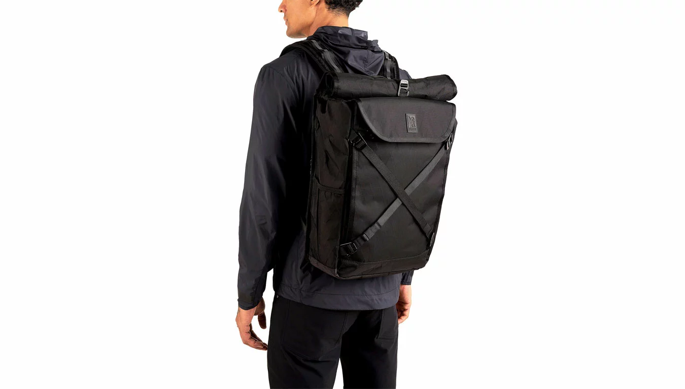 Chrome Industries Bravo 3.0 Backpack Noir / Black 7 Chrome Industries Bravo 3.0 Backpack Noir / Black – Image 5